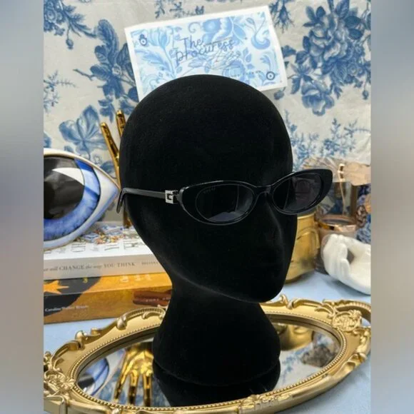 🆕 GUCCI 🧿 NWOT GG1680S Linea GG Logo Cateye Sunglasses, Black & Grey Lens - Picture 2 of 16